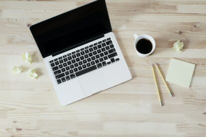 The Advantages of Blogging: Why Everyone Should Start a Blog