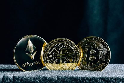 Photo Coinbase Craze: Demystifying Popular Cryptocurrency Platforms